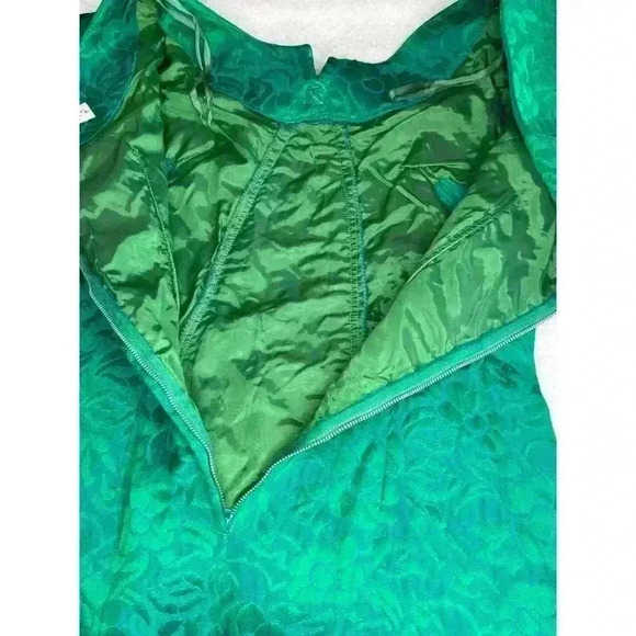 1960s Green Blue Silky Brocade Peck + Peck Cocktail Dress - Picture 13 of 13